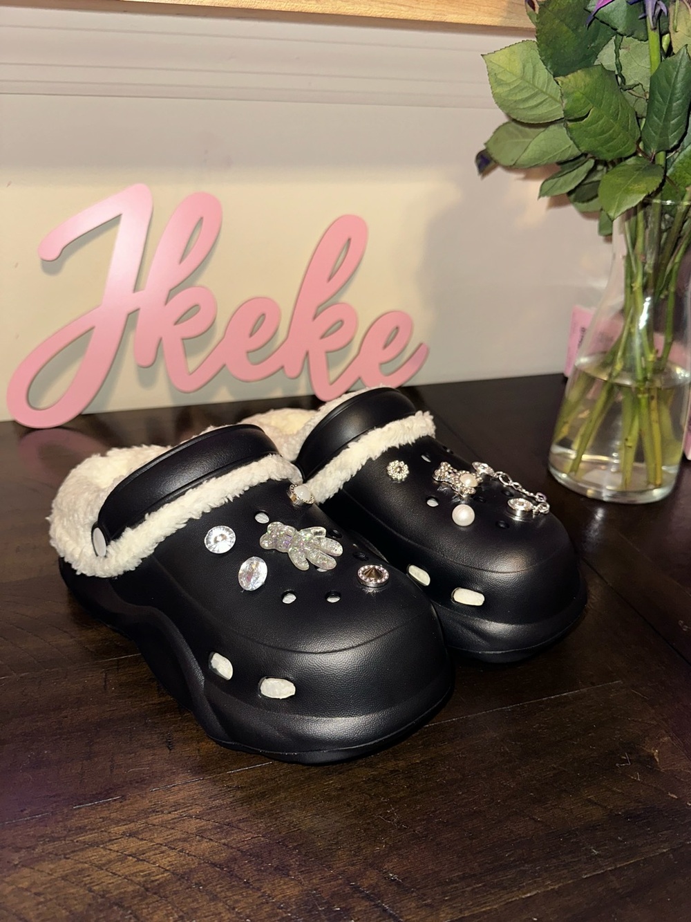Women's Black Fleece-Lined Clogs sizes 5, 6, 7